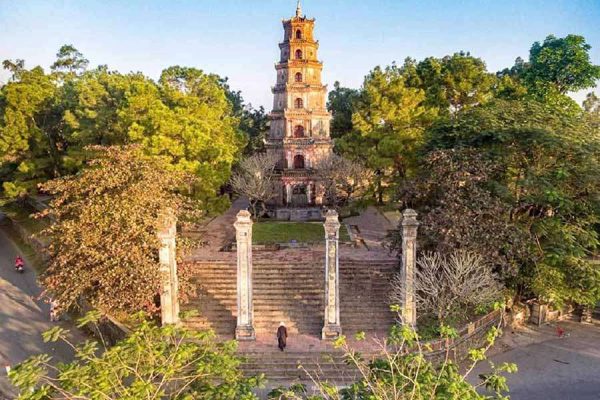 Tour Du lịch Việt Nam Huế chùa Thiên Mụ