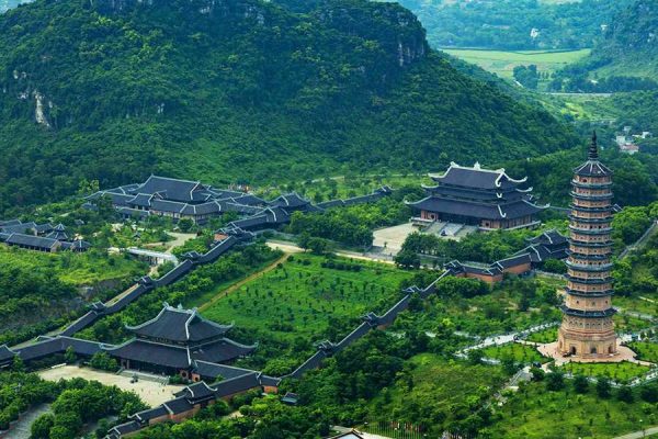 Tour Du lịch Việt Nam Ninh Bình Chùa Bái Đính